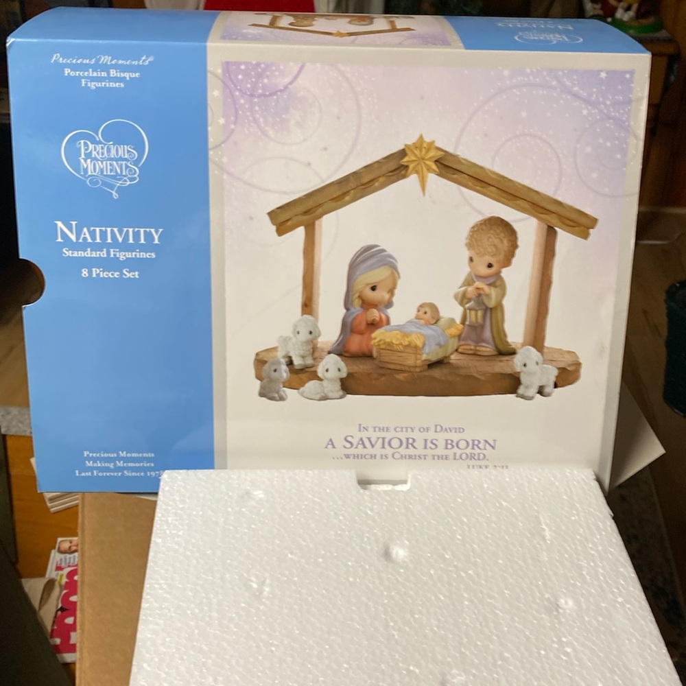 2008 Precious Moments Nativity 8 piece set
